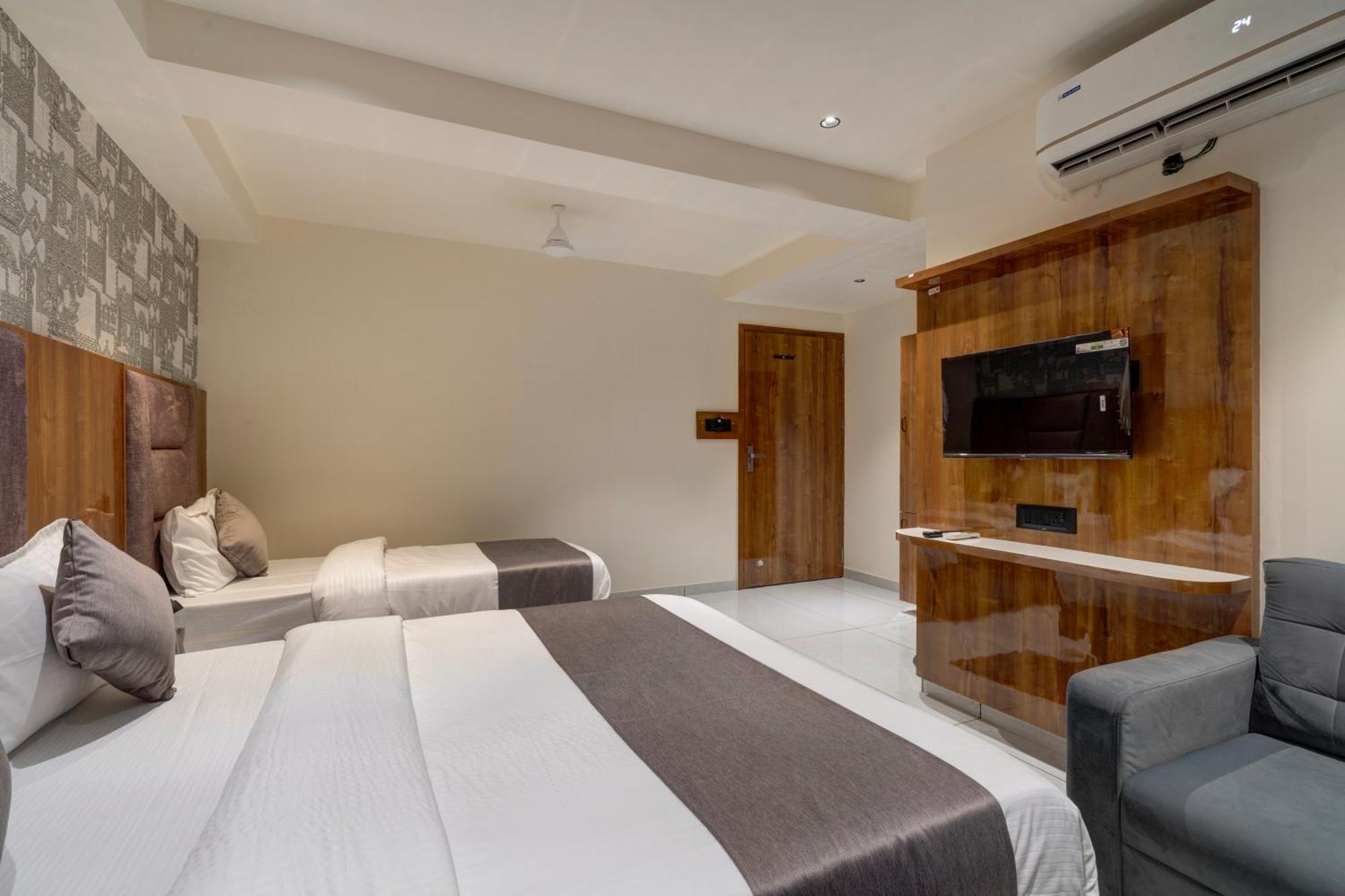 Hotel Shrimad Villa Γκαντχιναγκάρ Εξωτερικό φωτογραφία