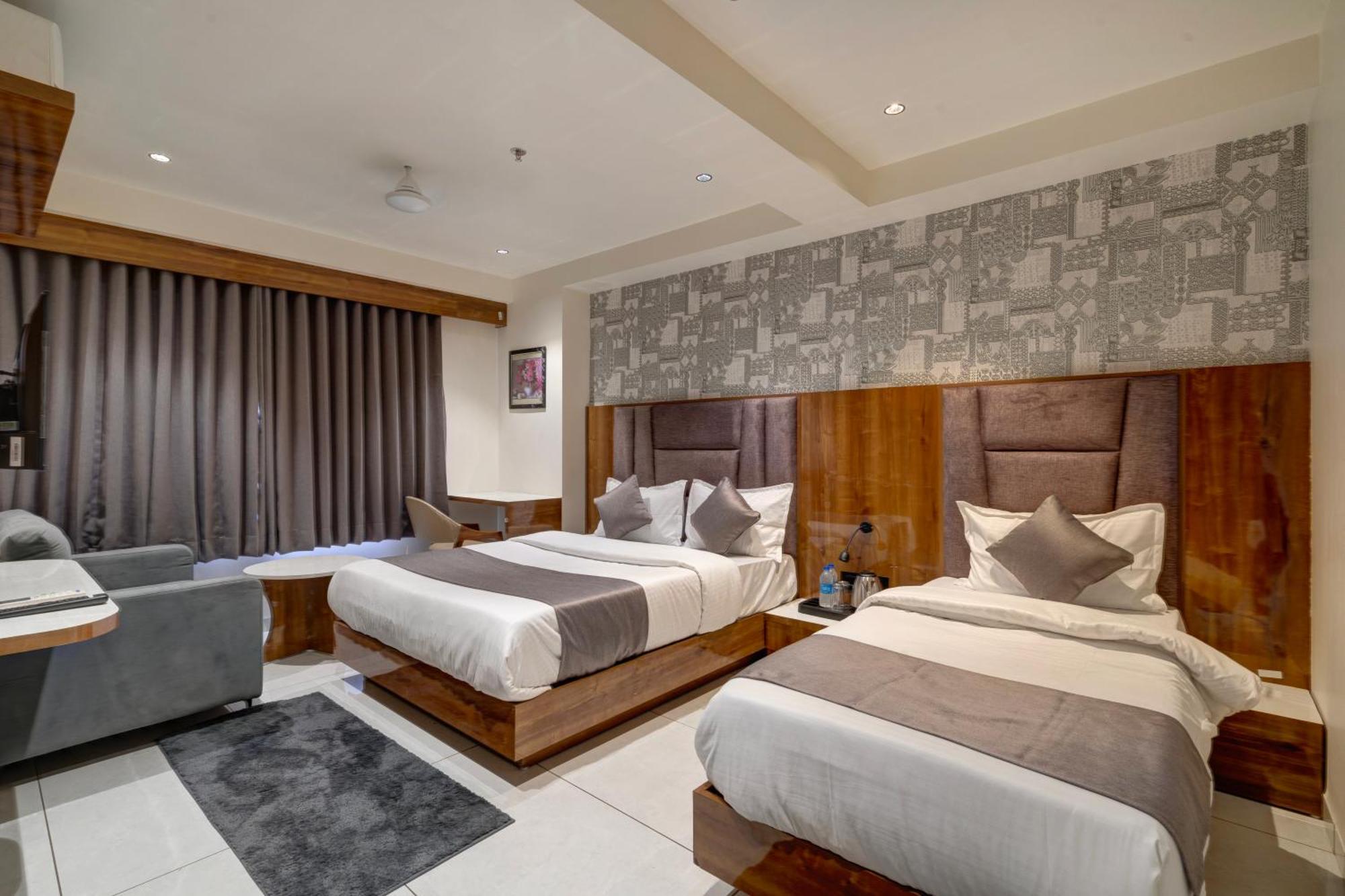 Hotel Shrimad Villa Γκαντχιναγκάρ Εξωτερικό φωτογραφία