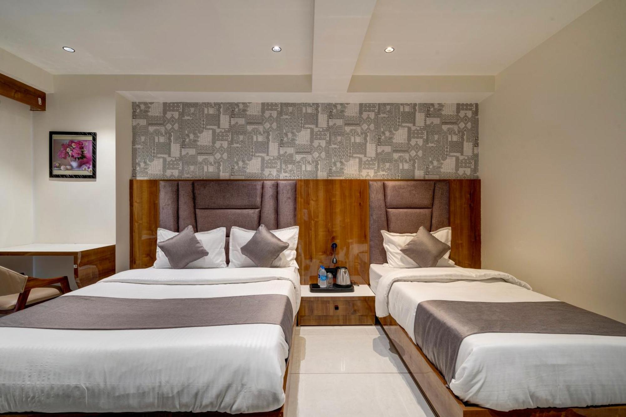 Hotel Shrimad Villa Γκαντχιναγκάρ Εξωτερικό φωτογραφία